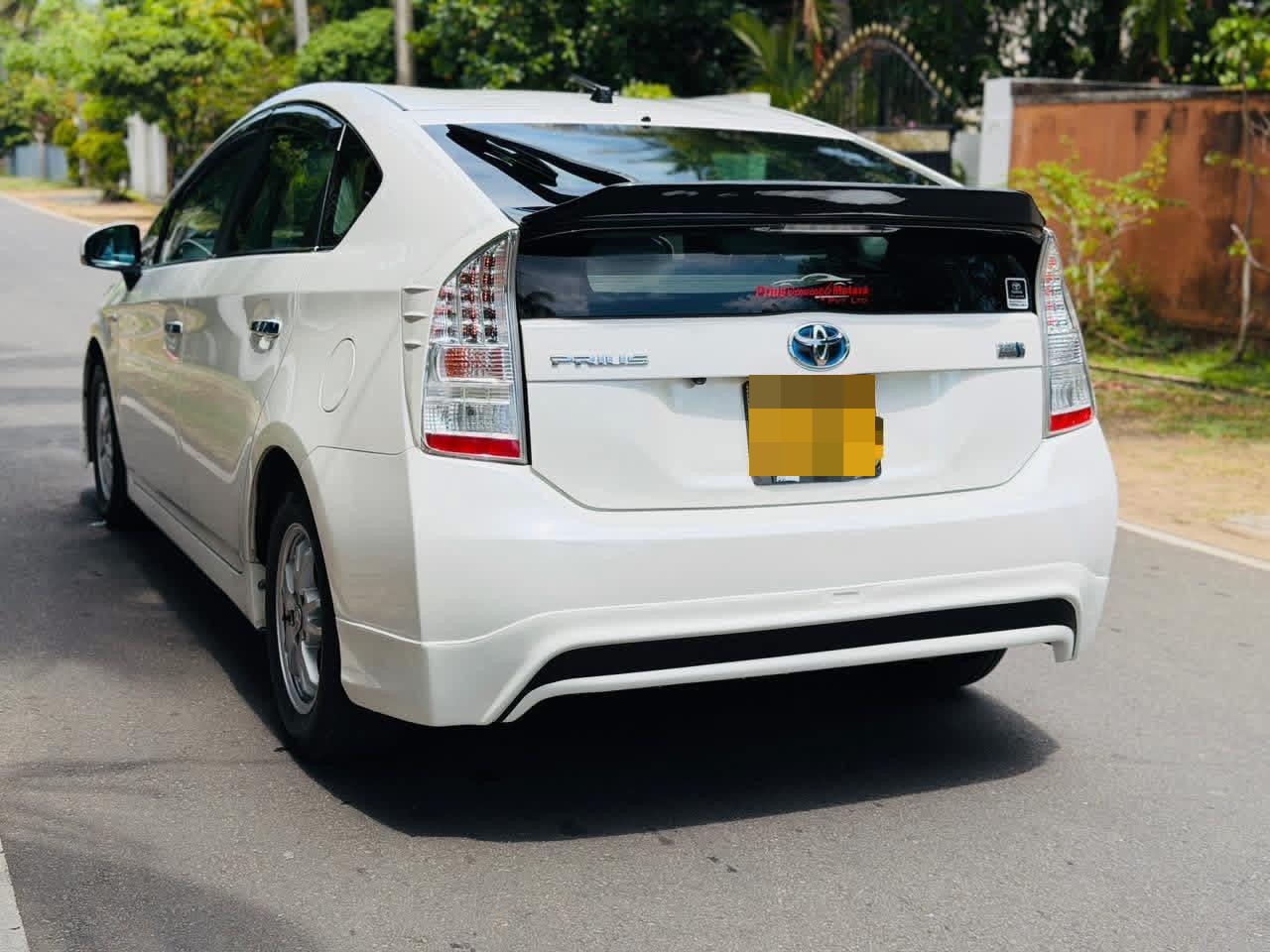 Toyota Prius 2011 - Reconditioned Car sale in Sri Lanka - patpat.lk