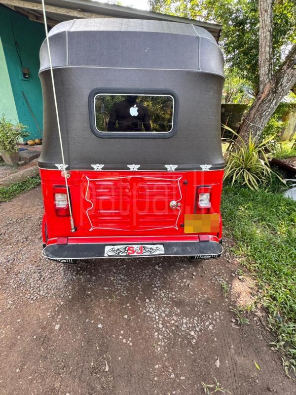 Bajaj Three Wheel 2006 - பயன்படுத்தப்பட்டது முச்சக்கர வண்டி sale in Sri Lanka - patpat.lk