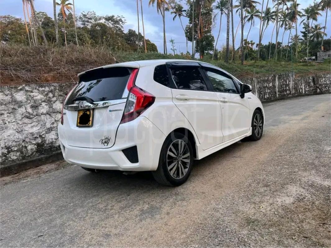 Honda Fit 2014 - பயன்படுத்தப்பட்டது கார் sale in Sri Lanka - patpat.lk