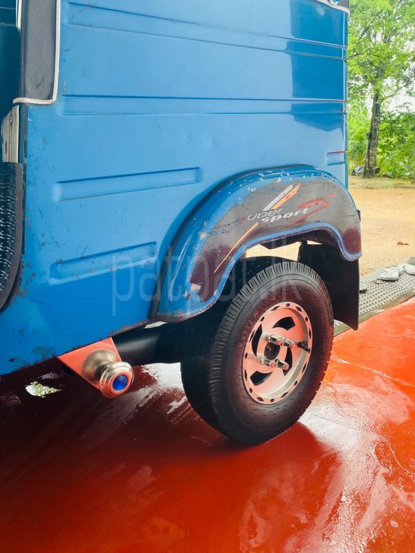 Bajaj Three Wheel 2006 - பயன்படுத்தப்பட்டது முச்சக்கர வண்டி sale in Sri Lanka - patpat.lk