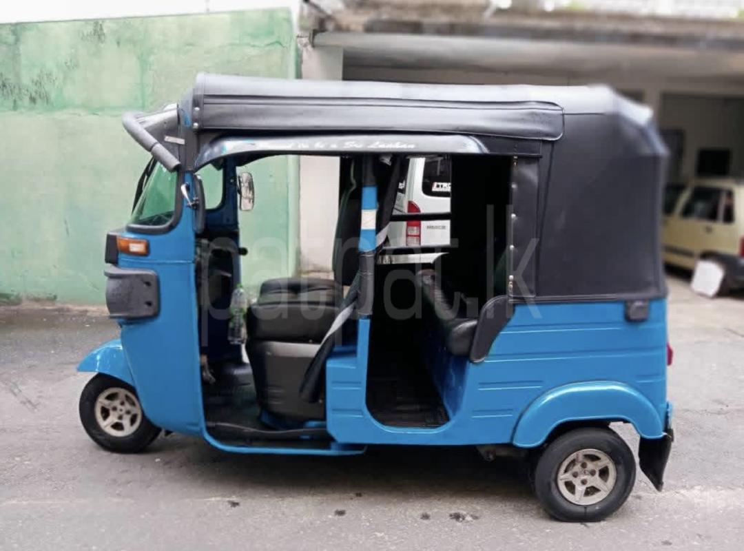 Bajaj Three Wheel 2018 - பயன்படுத்தப்பட்டது முச்சக்கர வண்டி sale in Sri Lanka - patpat.lk
