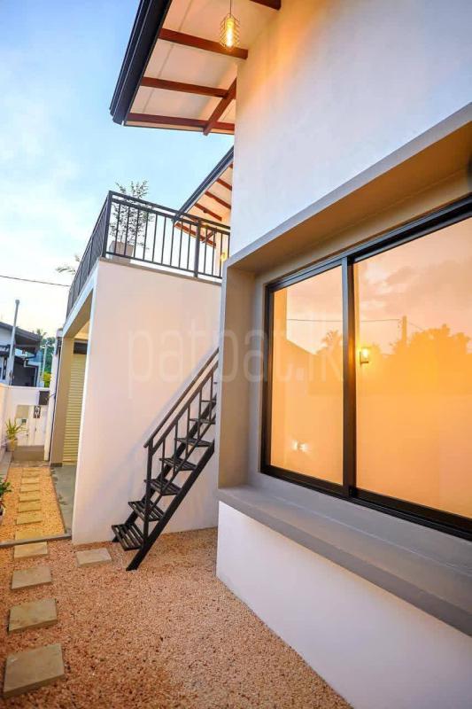 House for Sale in Athurugiriya