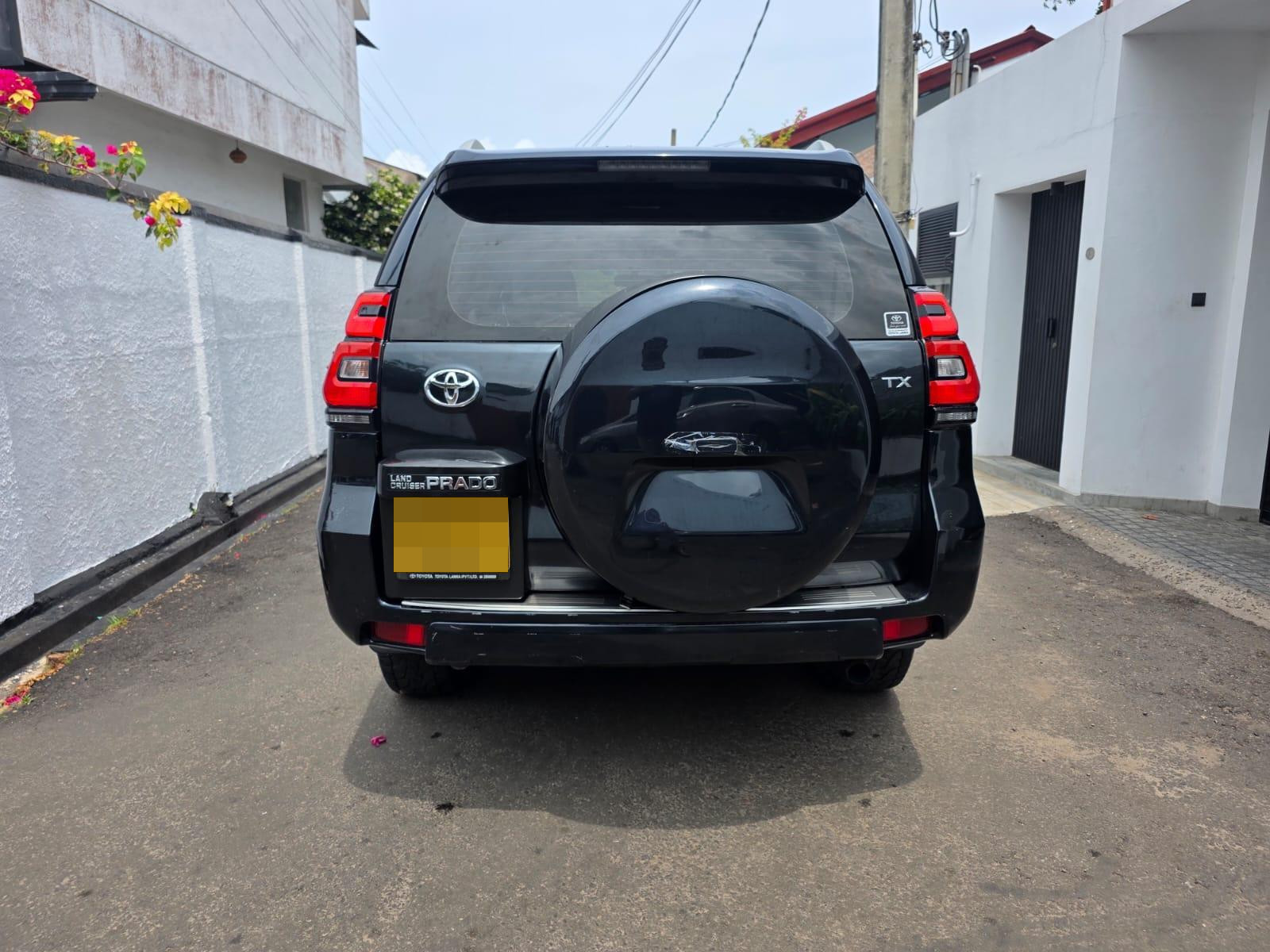Toyota Land Cruiser Prado 2012 - Used SUV sale in Sri Lanka - patpat.lk