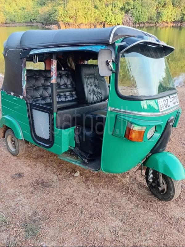 Bajaj 4 stroke 2010 - பயன்படுத்தப்பட்டது முச்சக்கர வண்டி sale in Sri Lanka - patpat.lk