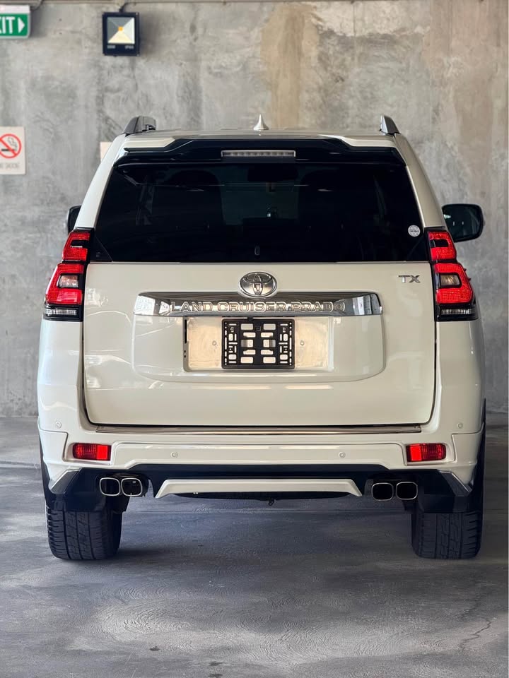 Toyota Land Cruiser Prado 2023 - பயன்படுத்தப்பட்டது SUV sale in Sri Lanka - patpat.lk