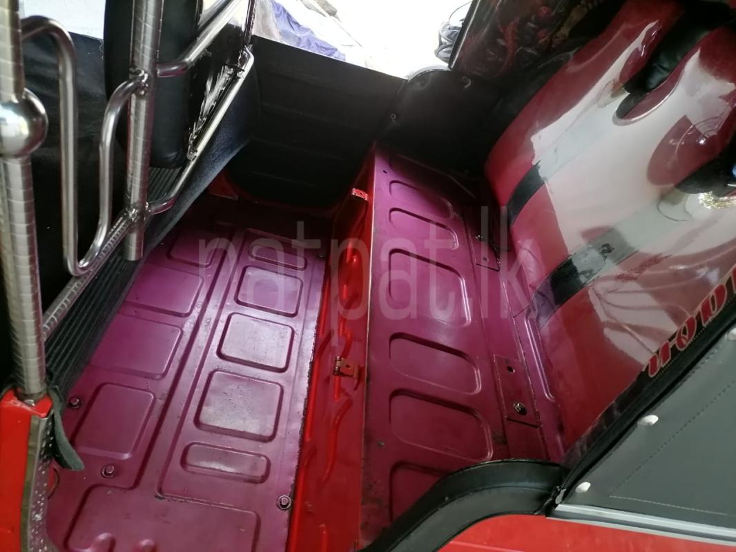 Bajaj 4 stroke 2011 - பயன்படுத்தப்பட்டது முச்சக்கர வண்டி sale in Sri Lanka - patpat.lk