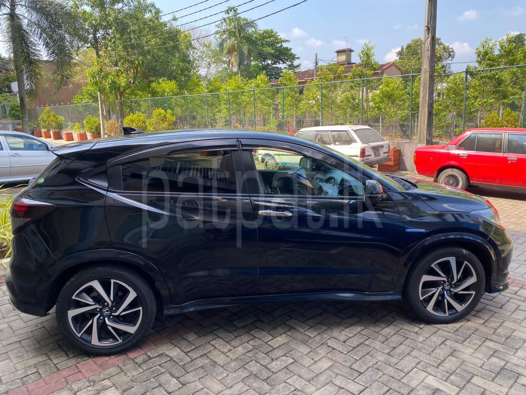 Honda Vezel 2017 - Used SUV sale in Sri Lanka - patpat.lk