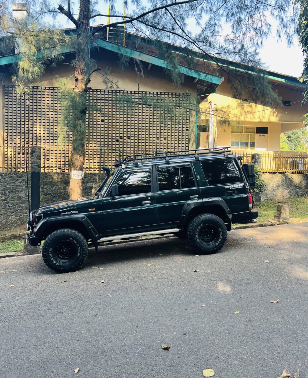 Toyota Land Cruiser Prado 2000 - பயன்படுத்தப்பட்டது SUV sale in Sri Lanka - patpat.lk