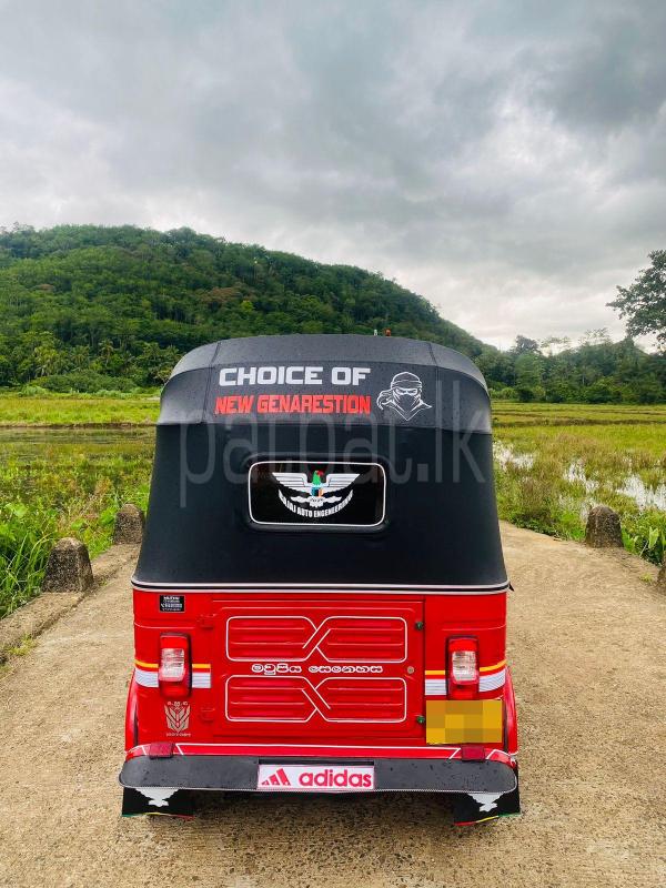 Bajaj 4 stroke 2011 - பயன்படுத்தப்பட்டது முச்சக்கர வண்டி sale in Sri Lanka - patpat.lk