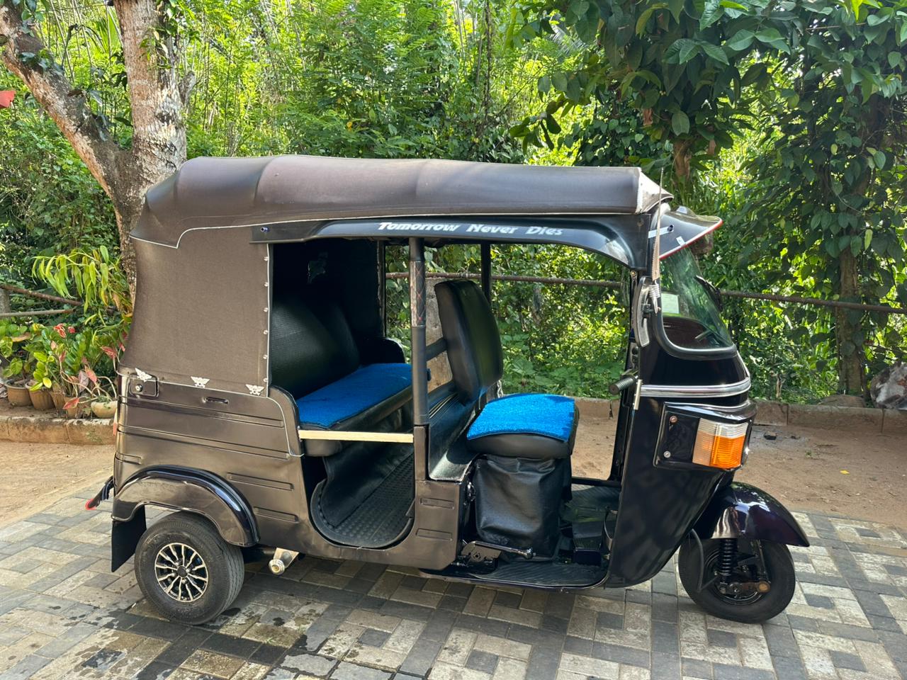 Bajaj Three Wheel 2010 - Used Three wheeler sale in Sri Lanka - patpat.lk