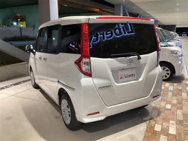 Toyota Roomy 2023 - භාවිතා කරන ලද වෑන් රථය sale in Sri Lanka - patpat.lk