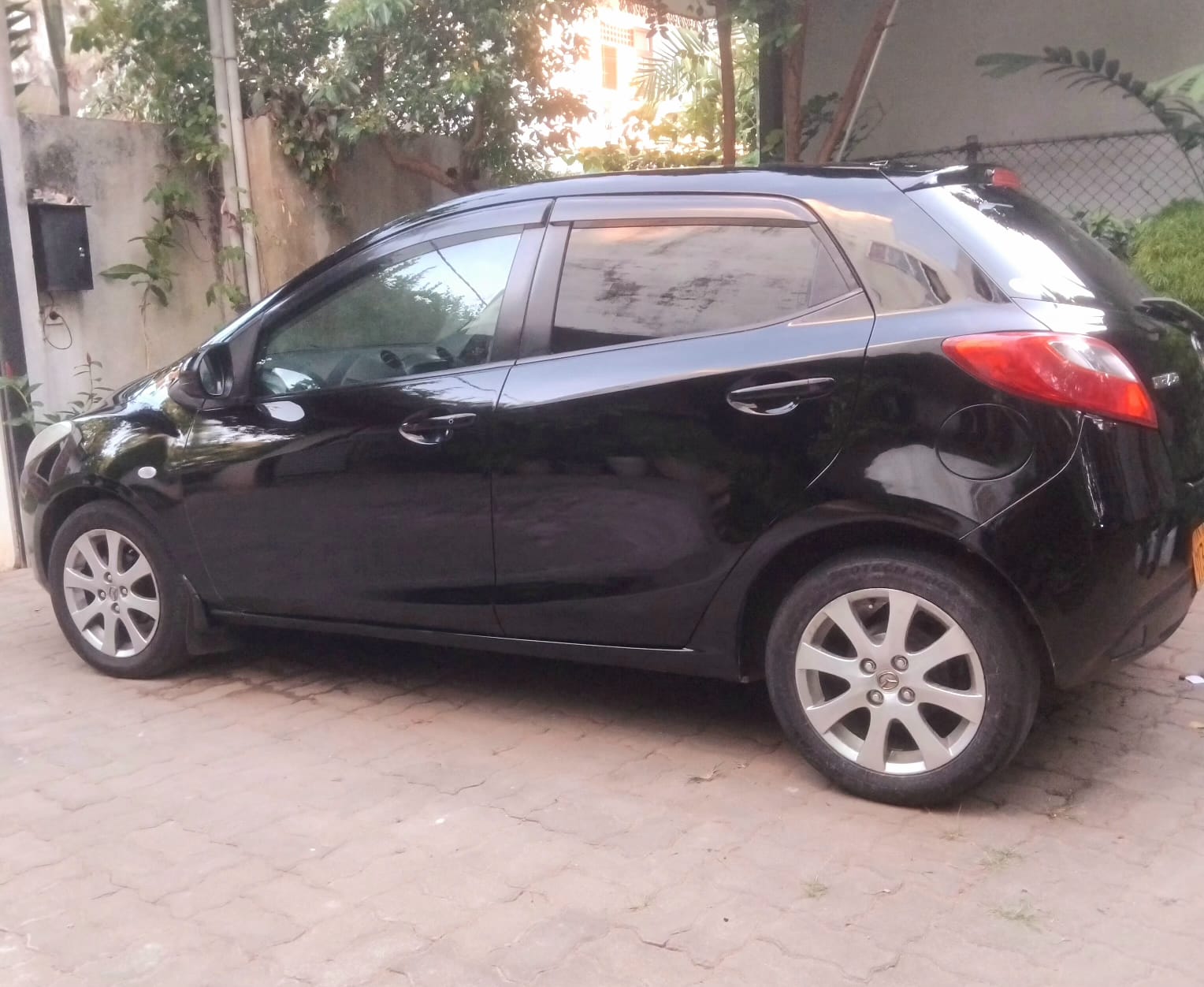 Mazda Demio 2009 - Used Car sale in Sri Lanka - patpat.lk