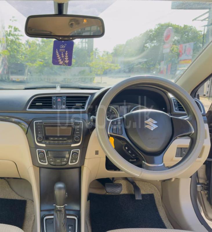 Suzuki Ciaz 2015 - பயன்படுத்தப்பட்டது கார் sale in Sri Lanka - patpat.lk