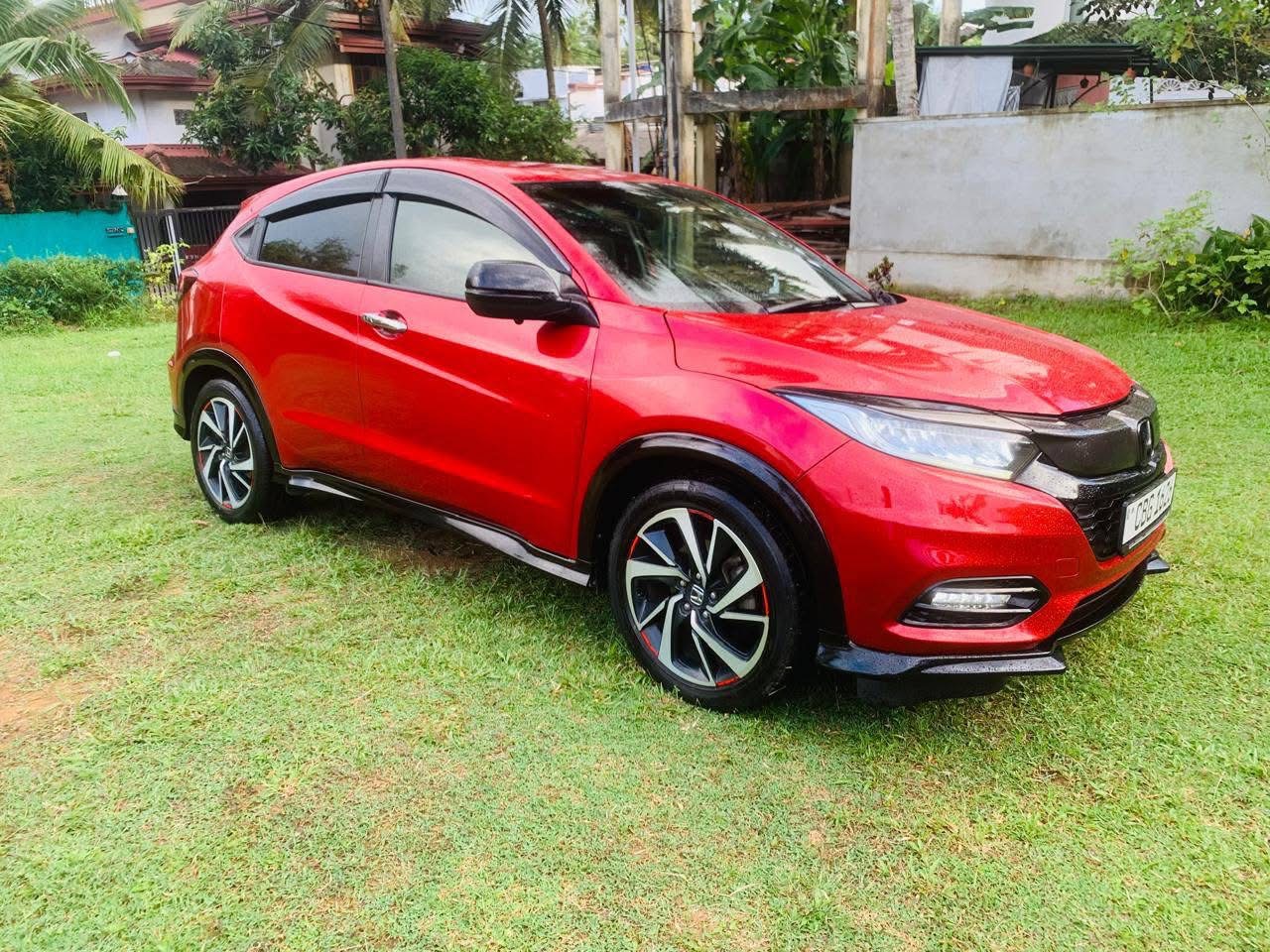 Honda Vezel 2018 - Used SUV sale in Sri Lanka - patpat.lk