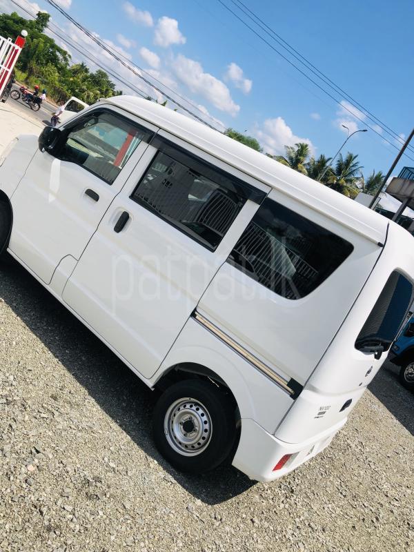 Nissan NV100 2023 - Brand New Van sale in Sri Lanka - patpat.lk