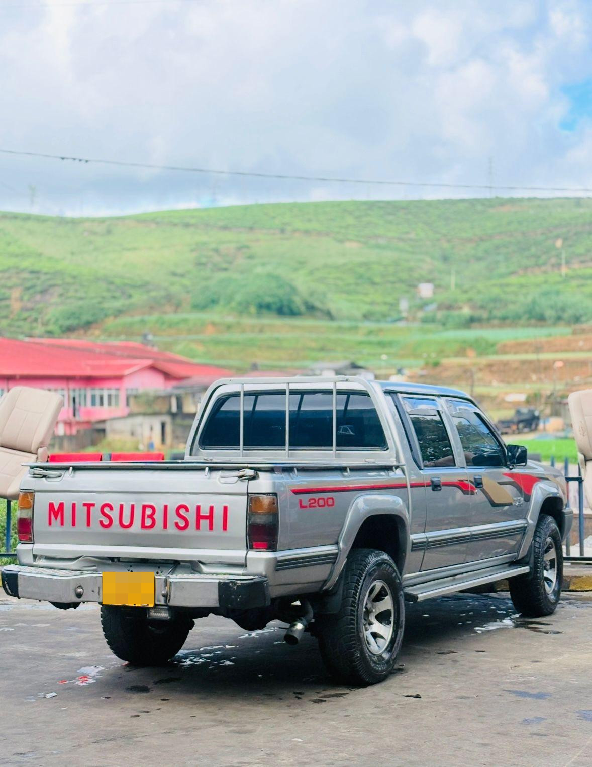 Mitsubishi L200 1994 - பயன்படுத்தப்பட்டது சரக்கு போக்குவரத்து sale in Sri Lanka - patpat.lk