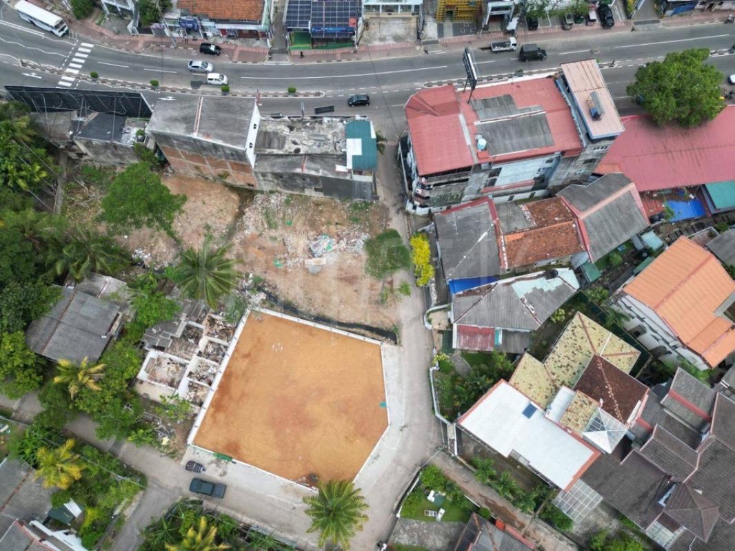 Residential Land for Sale in Pelawatta
