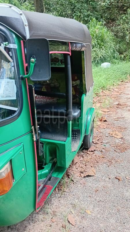 Bajaj Three Wheel 2011 - பயன்படுத்தப்பட்டது முச்சக்கர வண்டி sale in Sri Lanka - patpat.lk