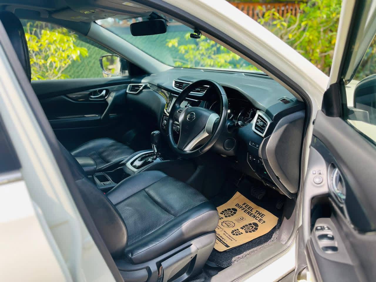 Nissan X Trail 2016 - பயன்படுத்தப்பட்டது SUV sale in Sri Lanka - patpat.lk