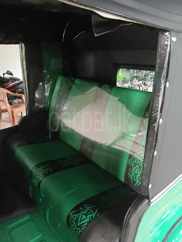 Bajaj Three Wheel 2018 - பயன்படுத்தப்பட்டது முச்சக்கர வண்டி sale in Sri Lanka - patpat.lk