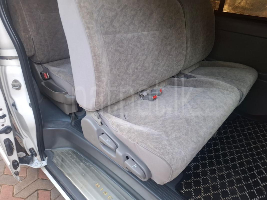 Toyota Hiace 2007 - பயன்படுத்தப்பட்டது வேன் sale in Sri Lanka - patpat.lk