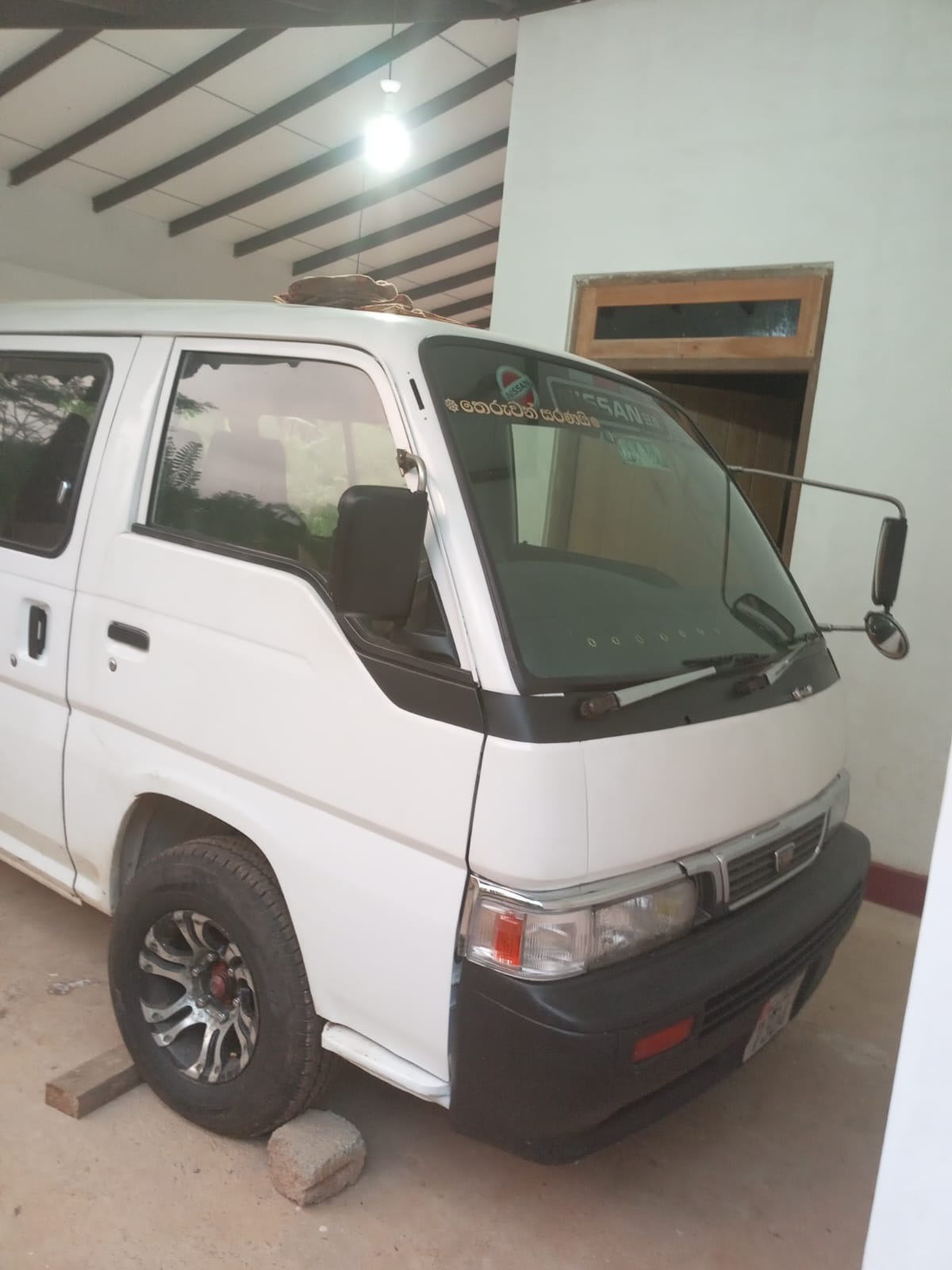 Nissan Caravan 1992 - Used Van sale in Sri Lanka - patpat.lk