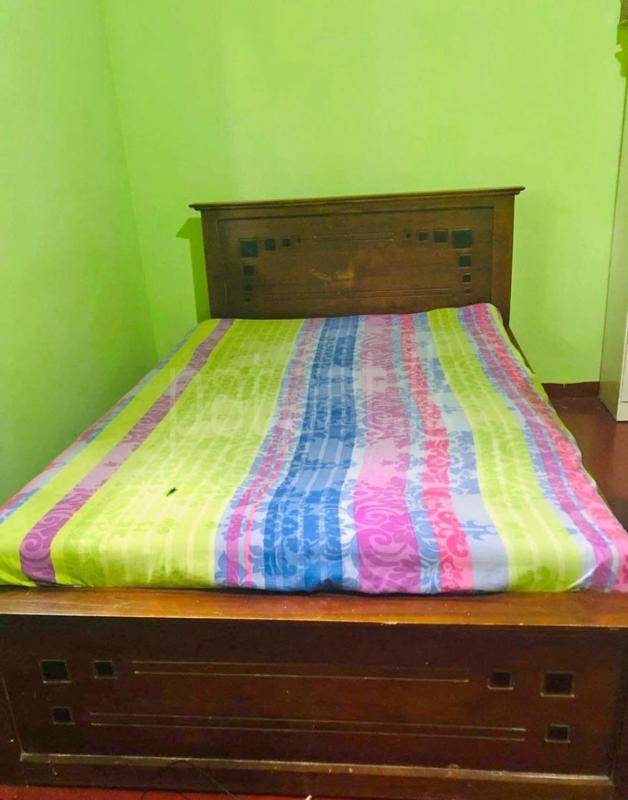 6x5 Teak Bed with Mattress for Sale ads-image-1