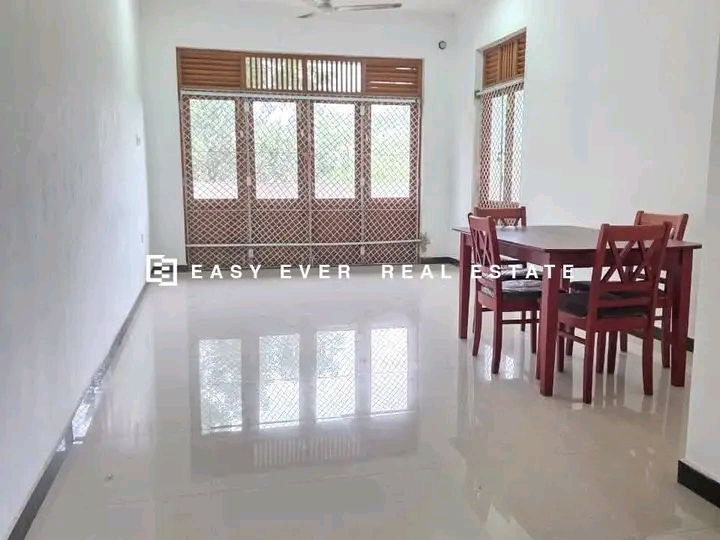 House for Sale in Minuwangoda