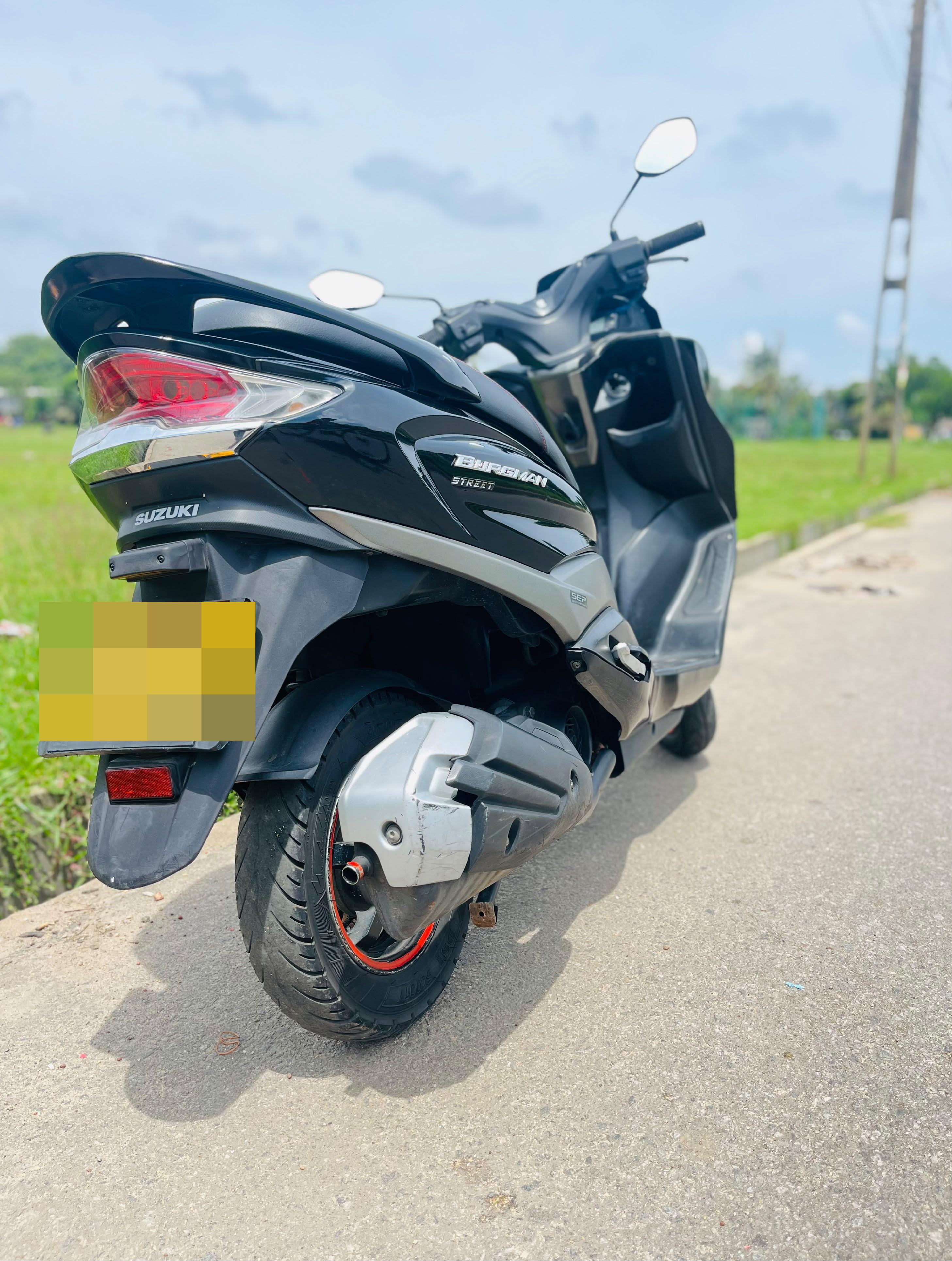 Suzuki Burgman 2019 - Used Bike sale in Sri Lanka - patpat.lk