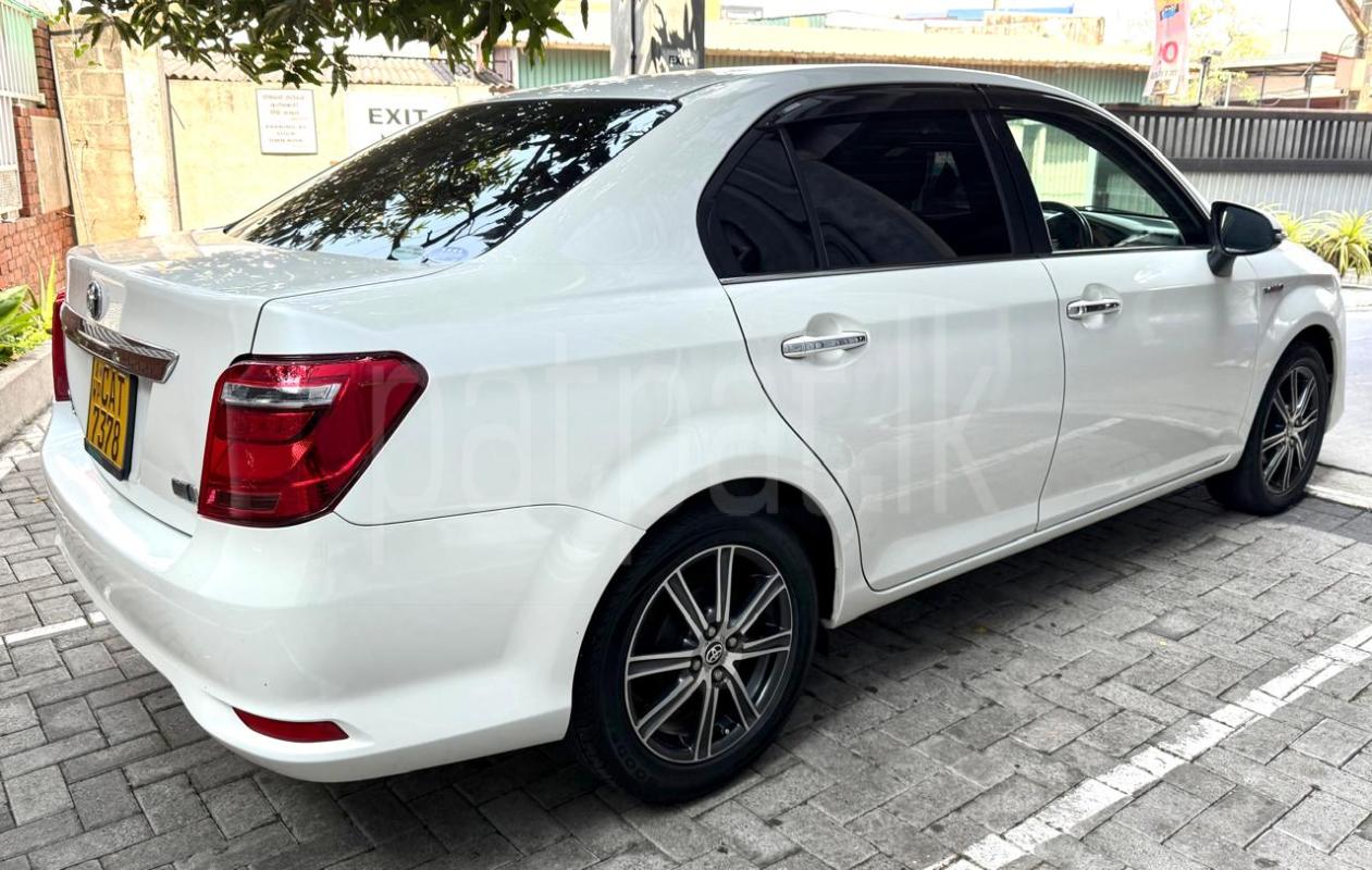 Toyota Axio 2015 - Reconditioned Car sale in Sri Lanka - patpat.lk