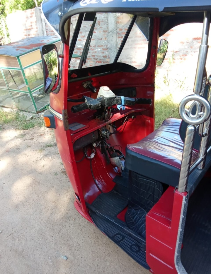 Bajaj 2 stroke 2009 - பயன்படுத்தப்பட்டது முச்சக்கர வண்டி sale in Sri Lanka - patpat.lk