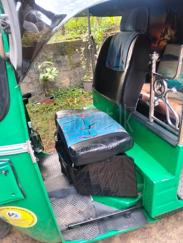 Bajaj 4 stroke 2013 - பயன்படுத்தப்பட்டது முச்சக்கர வண்டி sale in Sri Lanka - patpat.lk