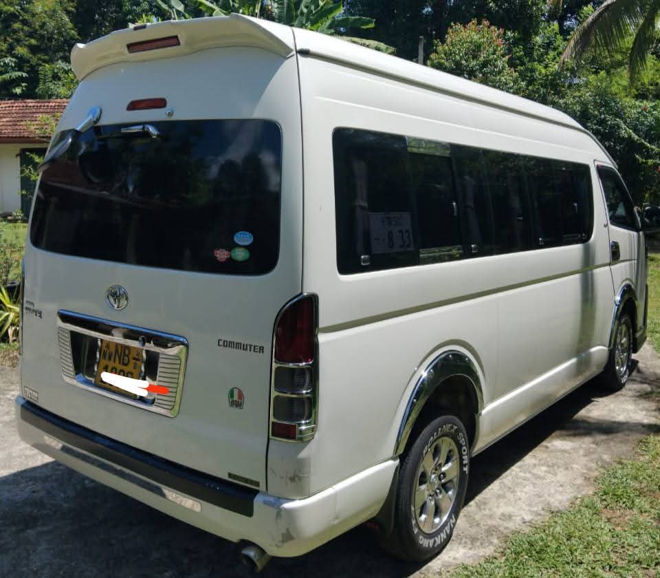 Toyota Hiace 2007 - பயன்படுத்தப்பட்டது வேன் sale in Sri Lanka - patpat.lk
