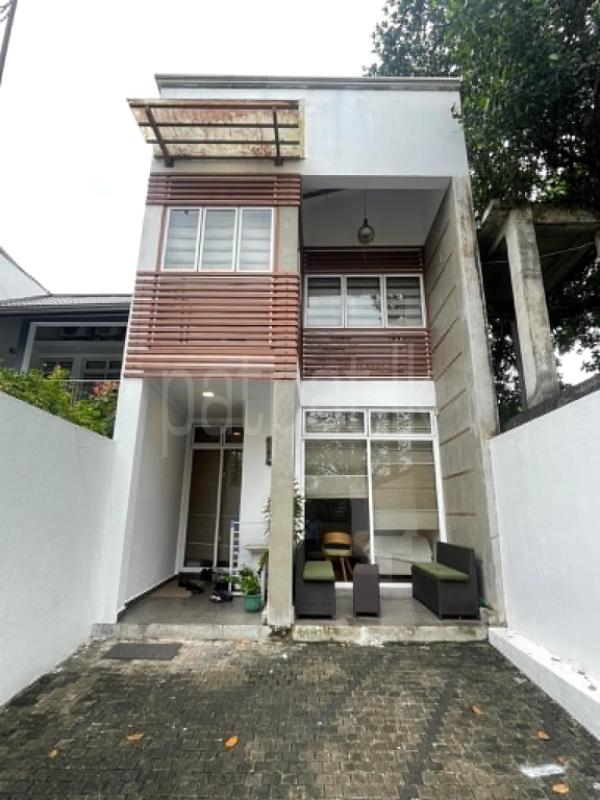 House for Sale in Pelawatta