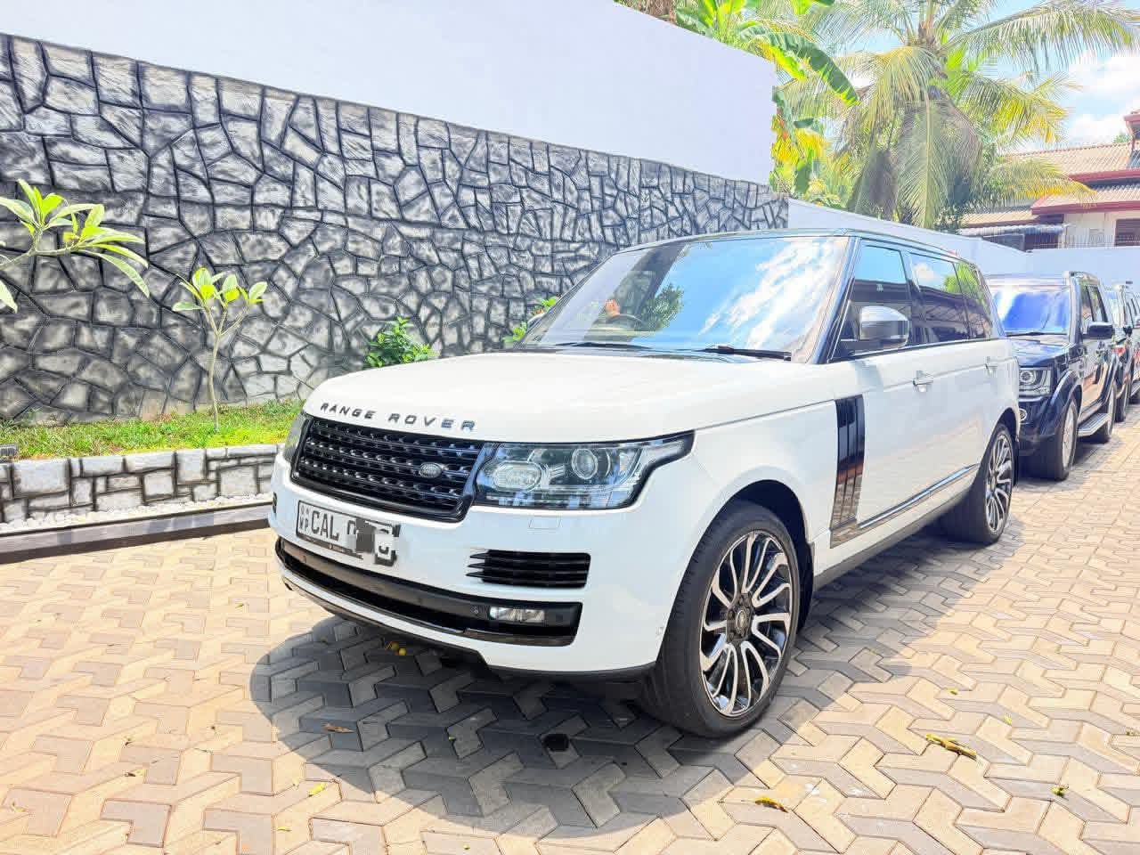 Land Rover Range Rover 2015 ads-image-1