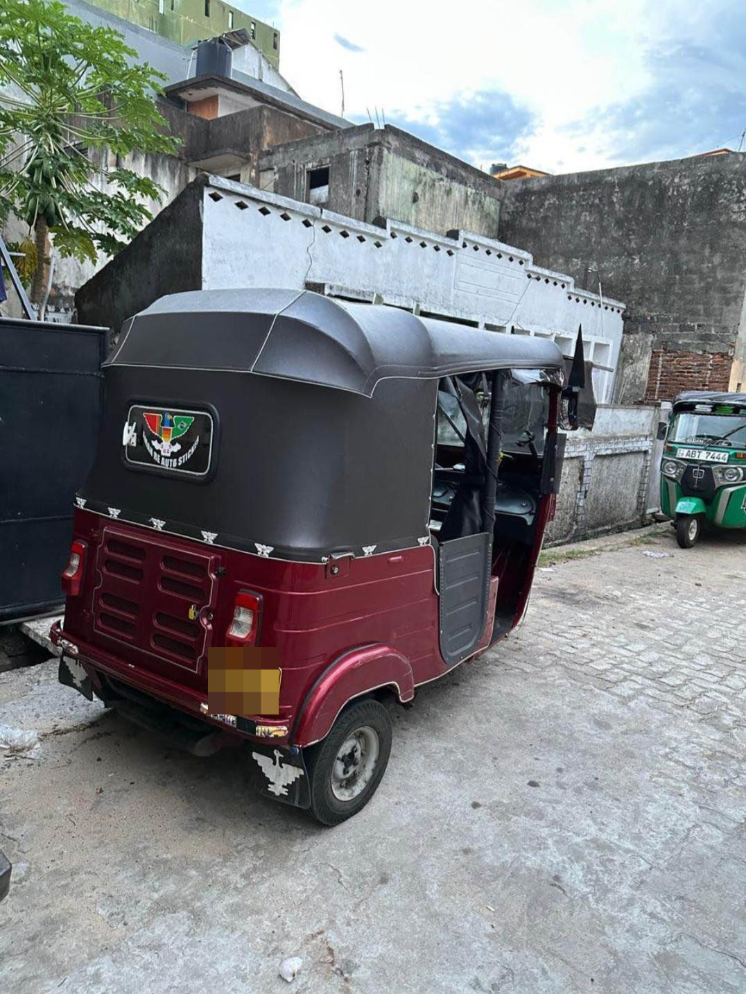 Bajaj Three Wheel 2014 - Used Three wheeler sale in Sri Lanka - patpat.lk