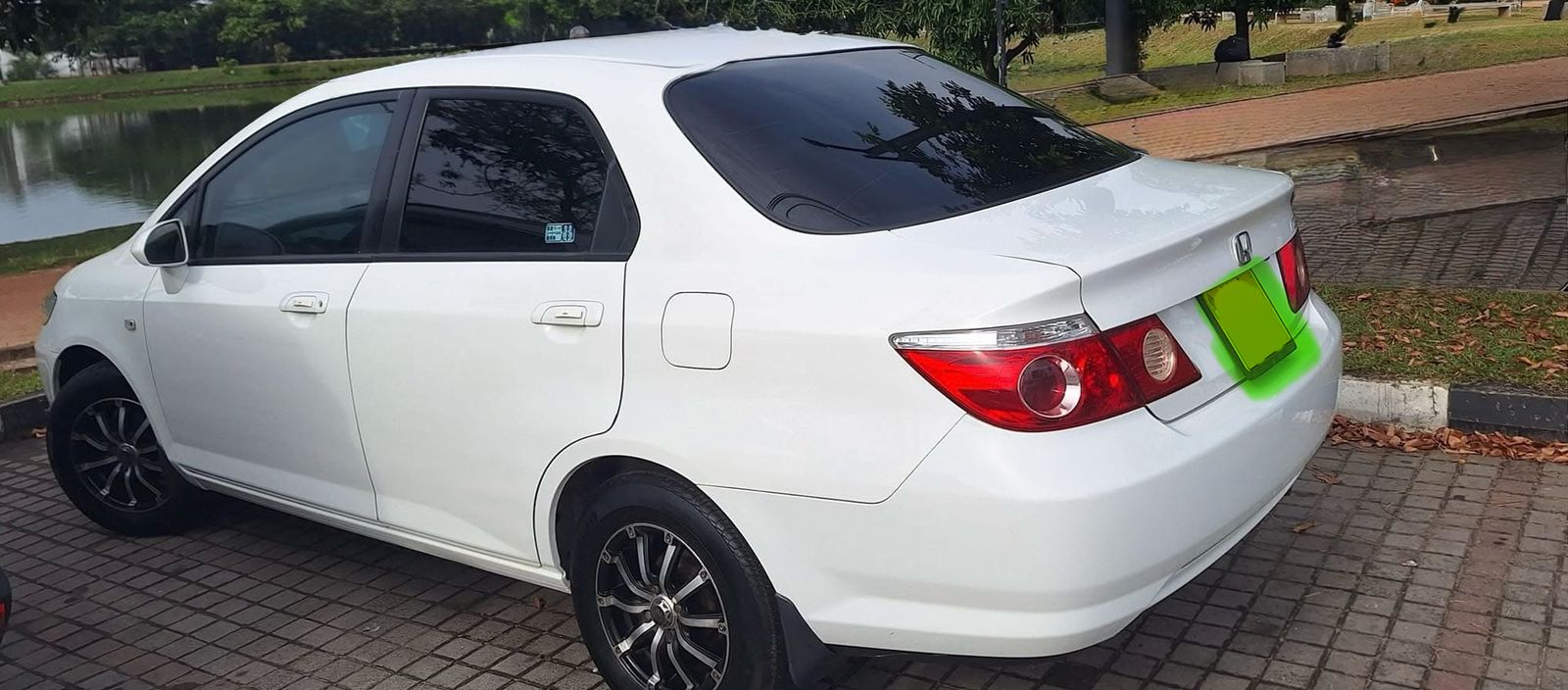 Honda Fit 2007 - பயன்படுத்தப்பட்டது கார் sale in Sri Lanka - patpat.lk