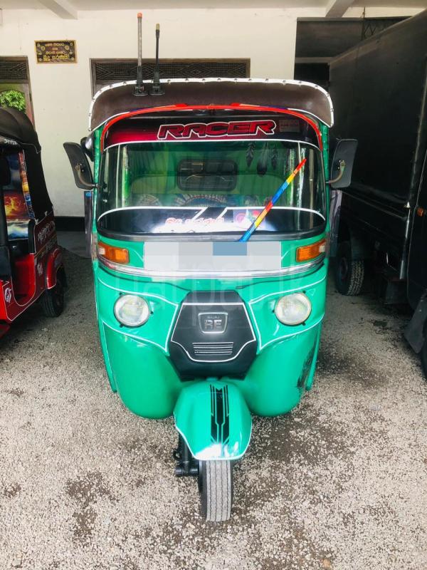 Bajaj Three Wheel 2014 - மறுசீரமைக்கப்பட்டது முச்சக்கர வண்டி sale in Sri Lanka - patpat.lk