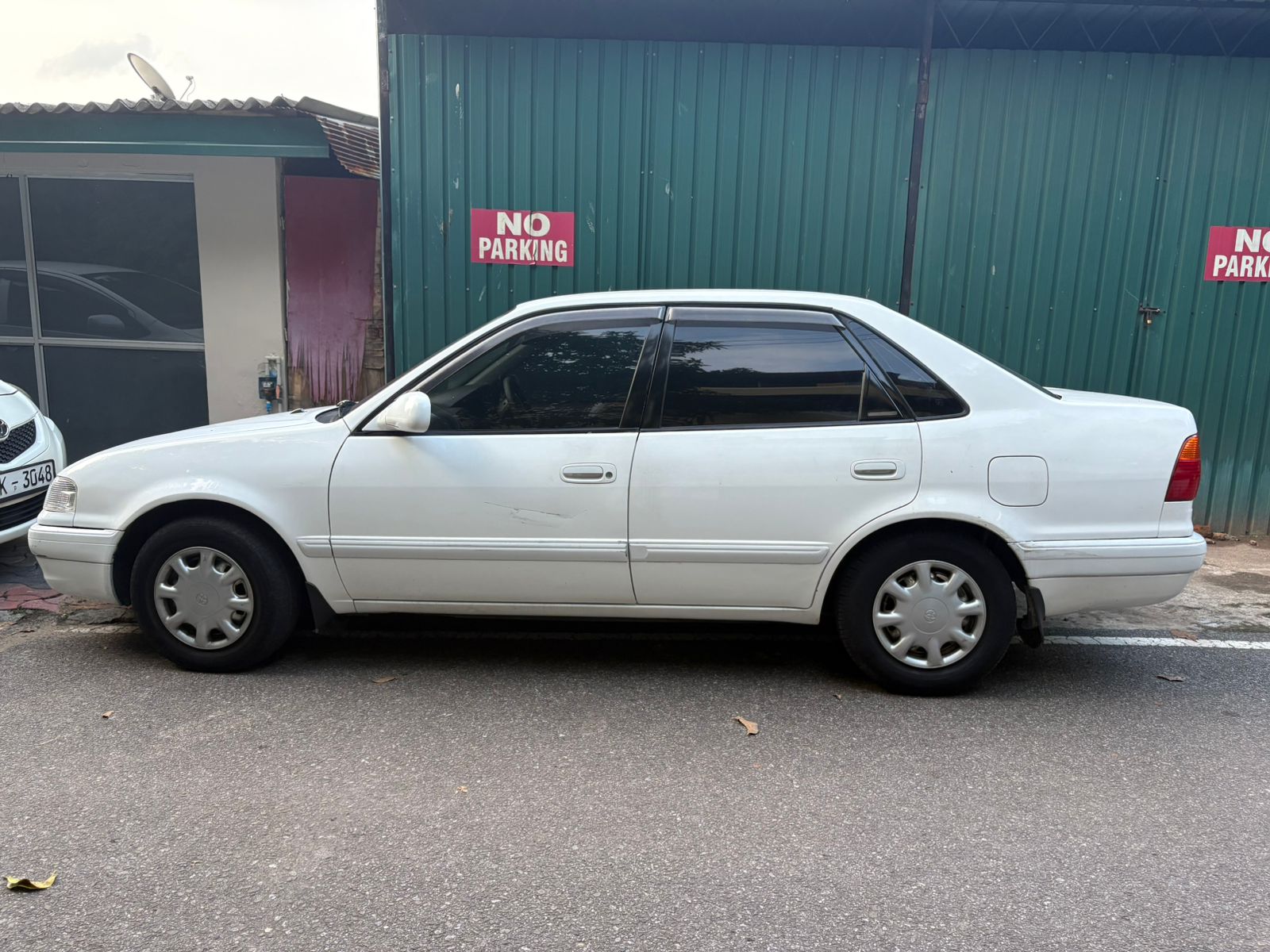 Toyota Sprinter 1997 - பயன்படுத்தப்பட்டது கார் sale in Sri Lanka - patpat.lk