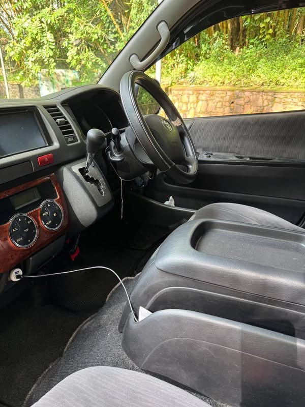 Toyota Hiace 2012 - மறுசீரமைக்கப்பட்டது வேன் sale in Sri Lanka - patpat.lk