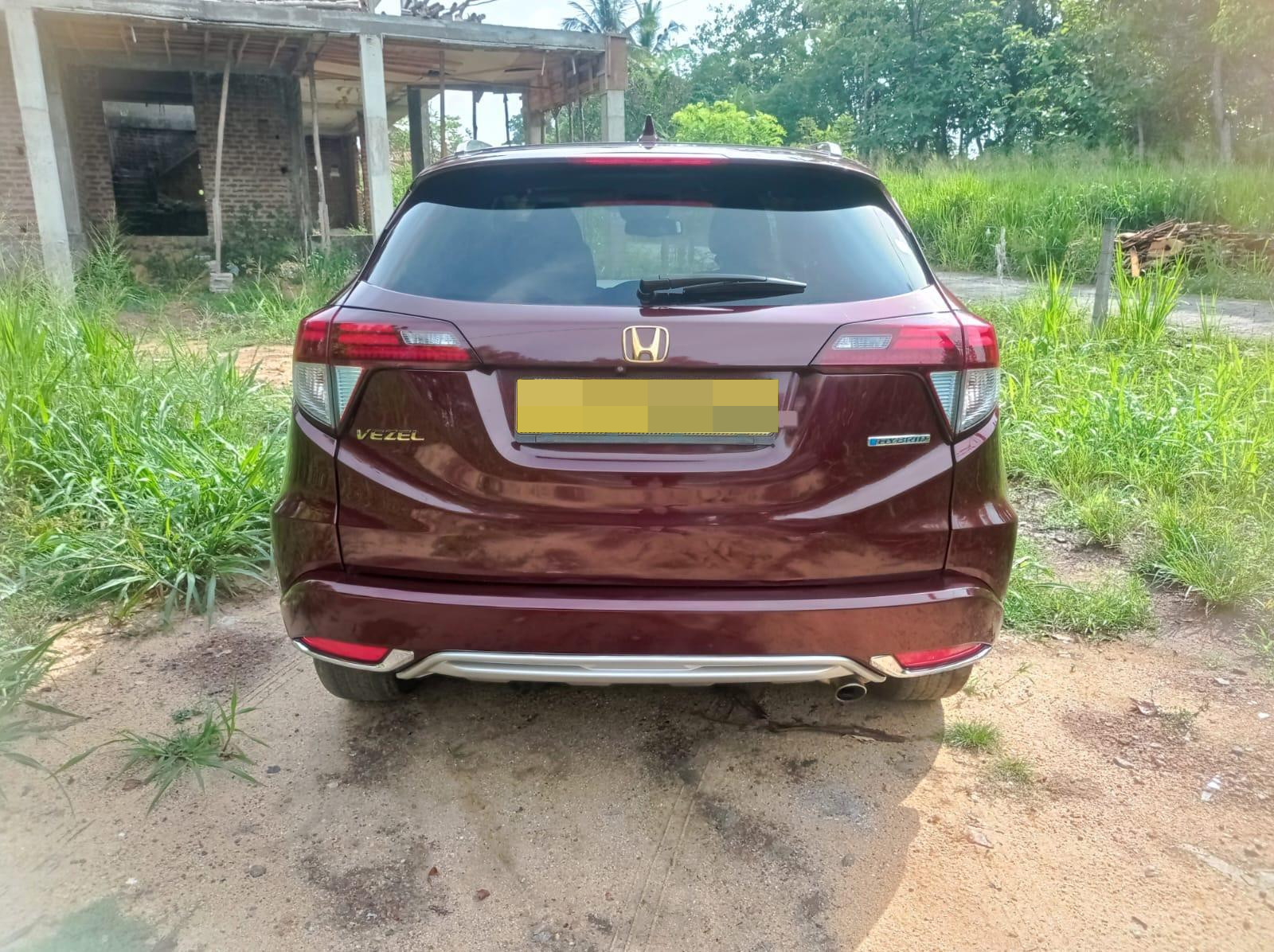 Honda Vezel 2014 - பயன்படுத்தப்பட்டது SUV sale in Sri Lanka - patpat.lk