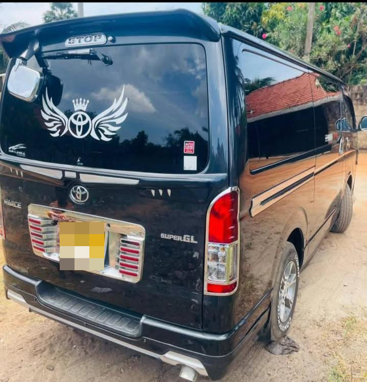 Toyota Hiace 2007 - பயன்படுத்தப்பட்டது வேன் sale in Sri Lanka - patpat.lk