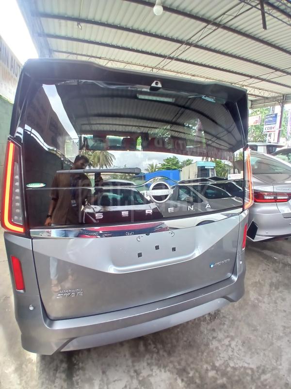 Nissan Serena 2023 - மறுசீரமைக்கப்பட்டது வேன் sale in Sri Lanka - patpat.lk