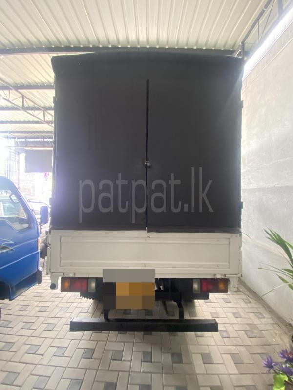 Isuzu NKR 1990 - பயன்படுத்தப்பட்டது டிரக் sale in Sri Lanka - patpat.lk