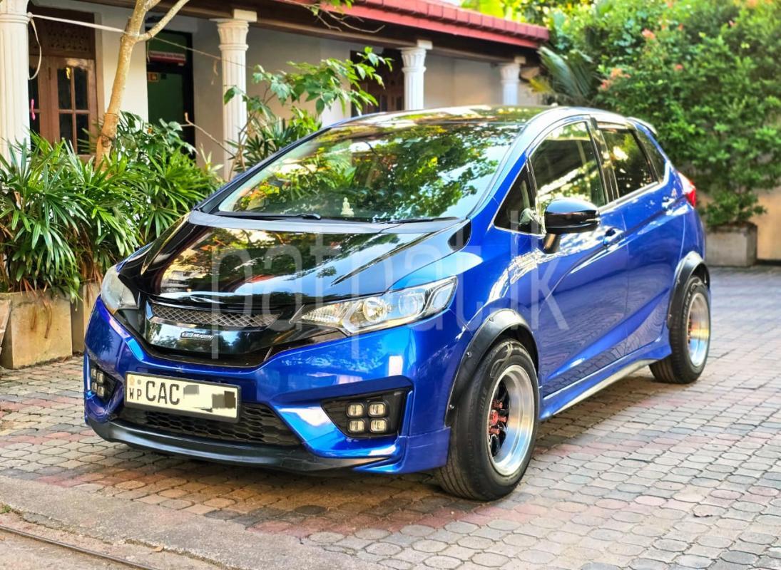 Advertisement image 3