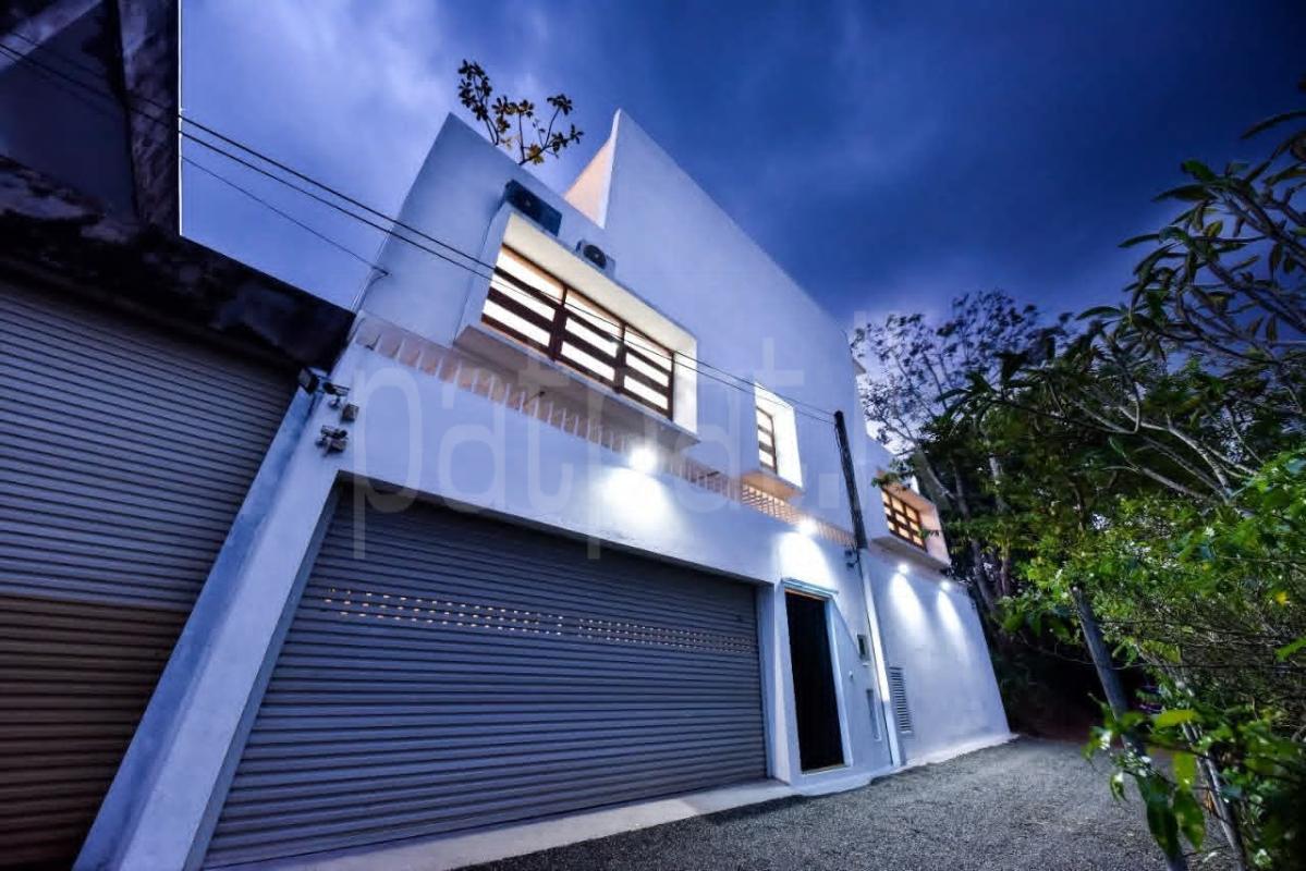 House for Sale in Talawatugoda