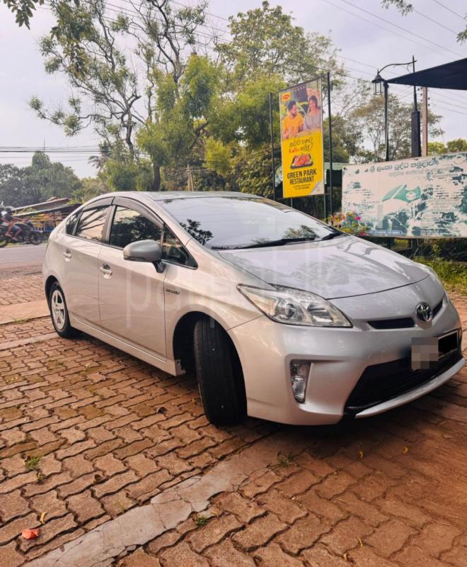 Toyota Prius 2013 - பயன்படுத்தப்பட்டது கார் sale in Sri Lanka - patpat.lk