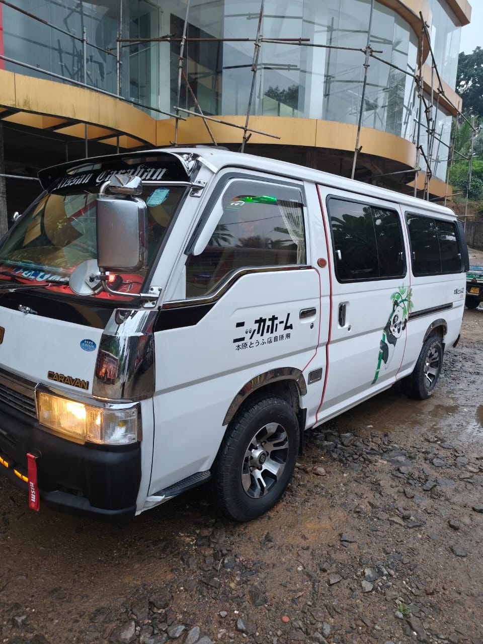 Nissan Caravan 1999 - භාවිතා කරන ලද වෑන් රථය sale in Sri Lanka - patpat.lk