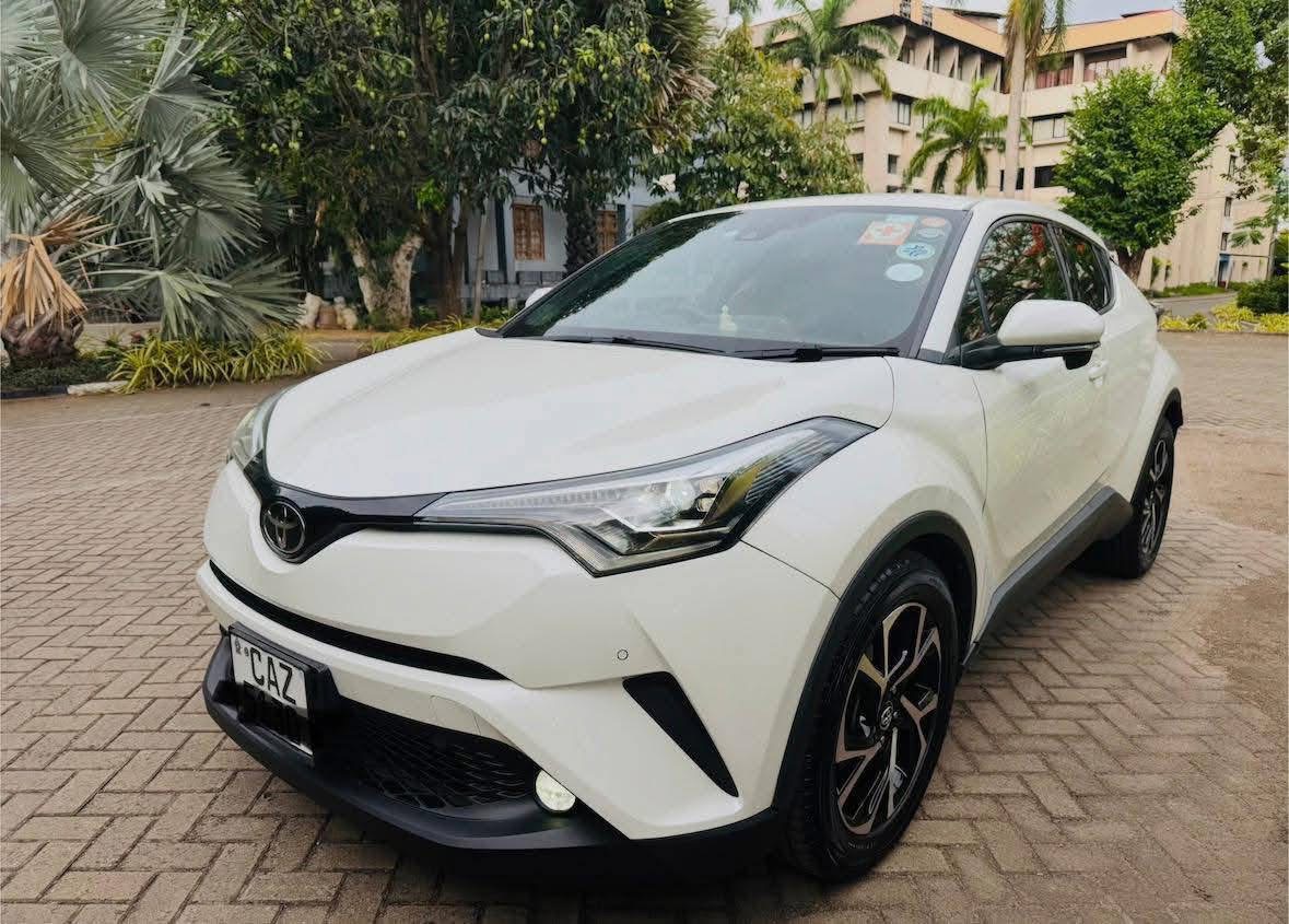 Toyota CHR 2017 - பயன்படுத்தப்பட்டது SUV sale in Sri Lanka - patpat.lk