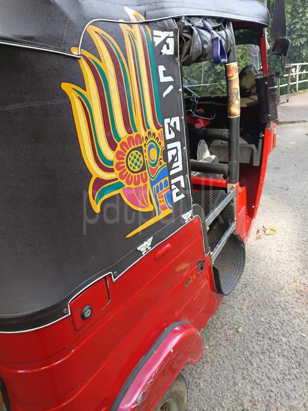Bajaj 4 stroke 2011 - பயன்படுத்தப்பட்டது முச்சக்கர வண்டி sale in Sri Lanka - patpat.lk